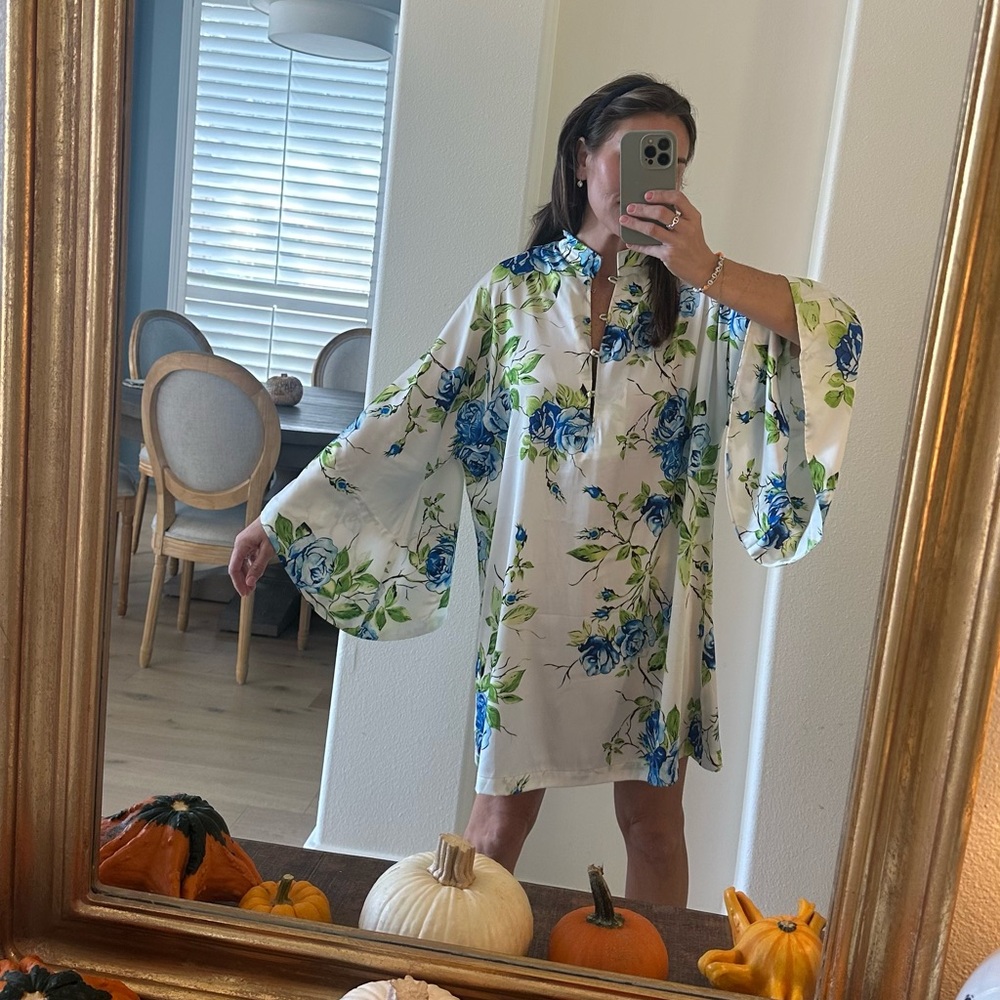 La Vie Style House Floral Kimono with Blue and Green Design - OS One size